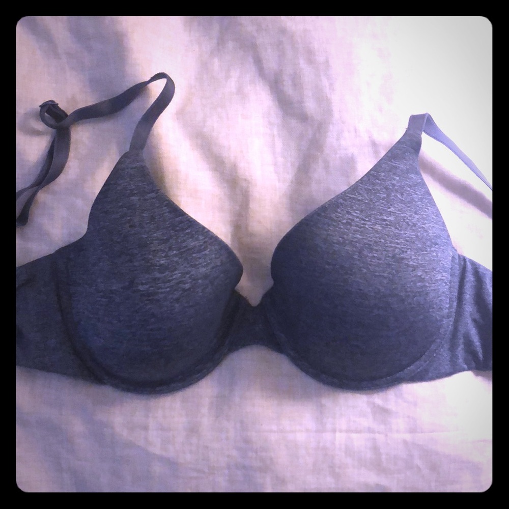Demi navy Victoria’s Secret bra